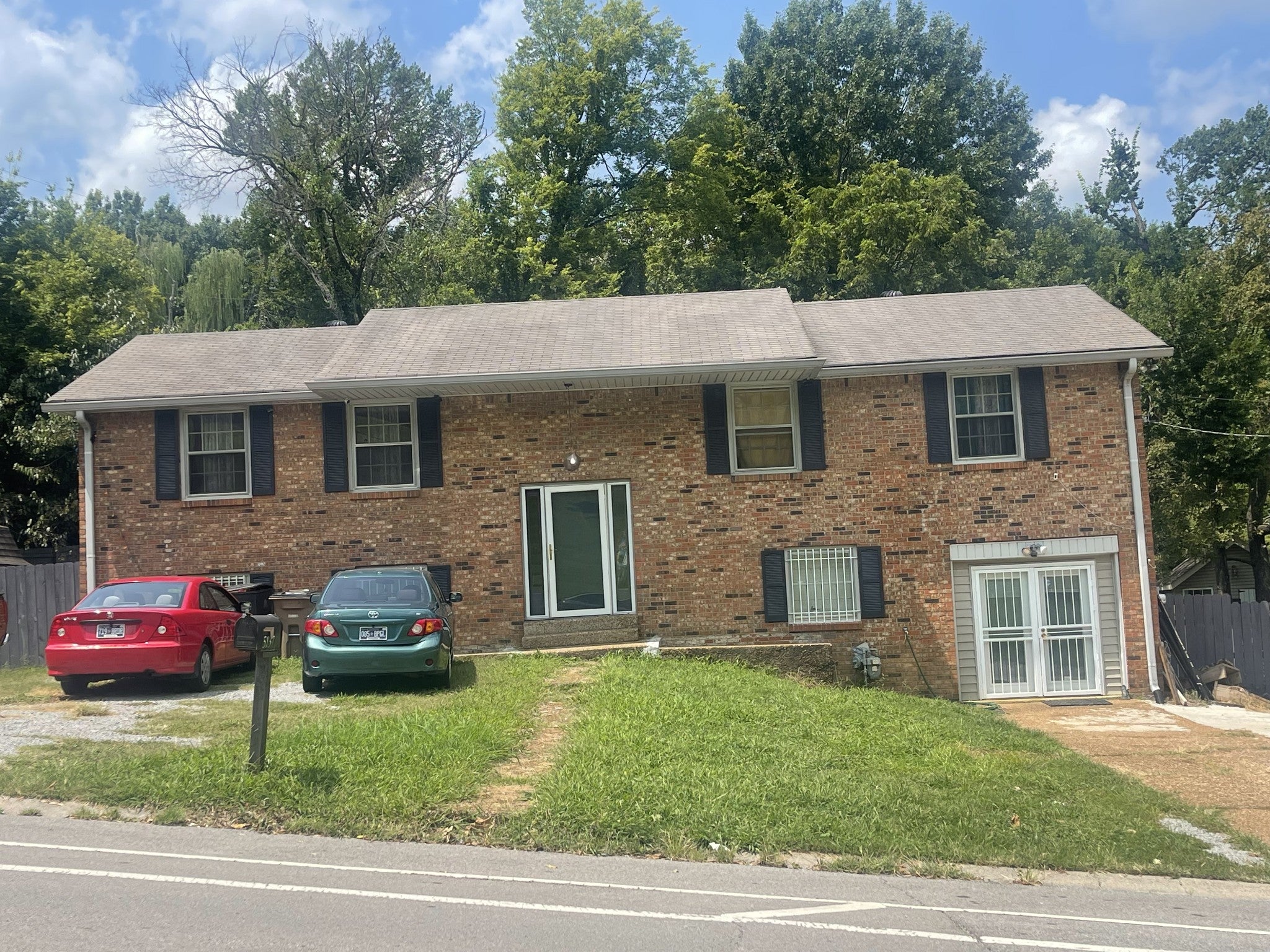 5137 Amalie Dr