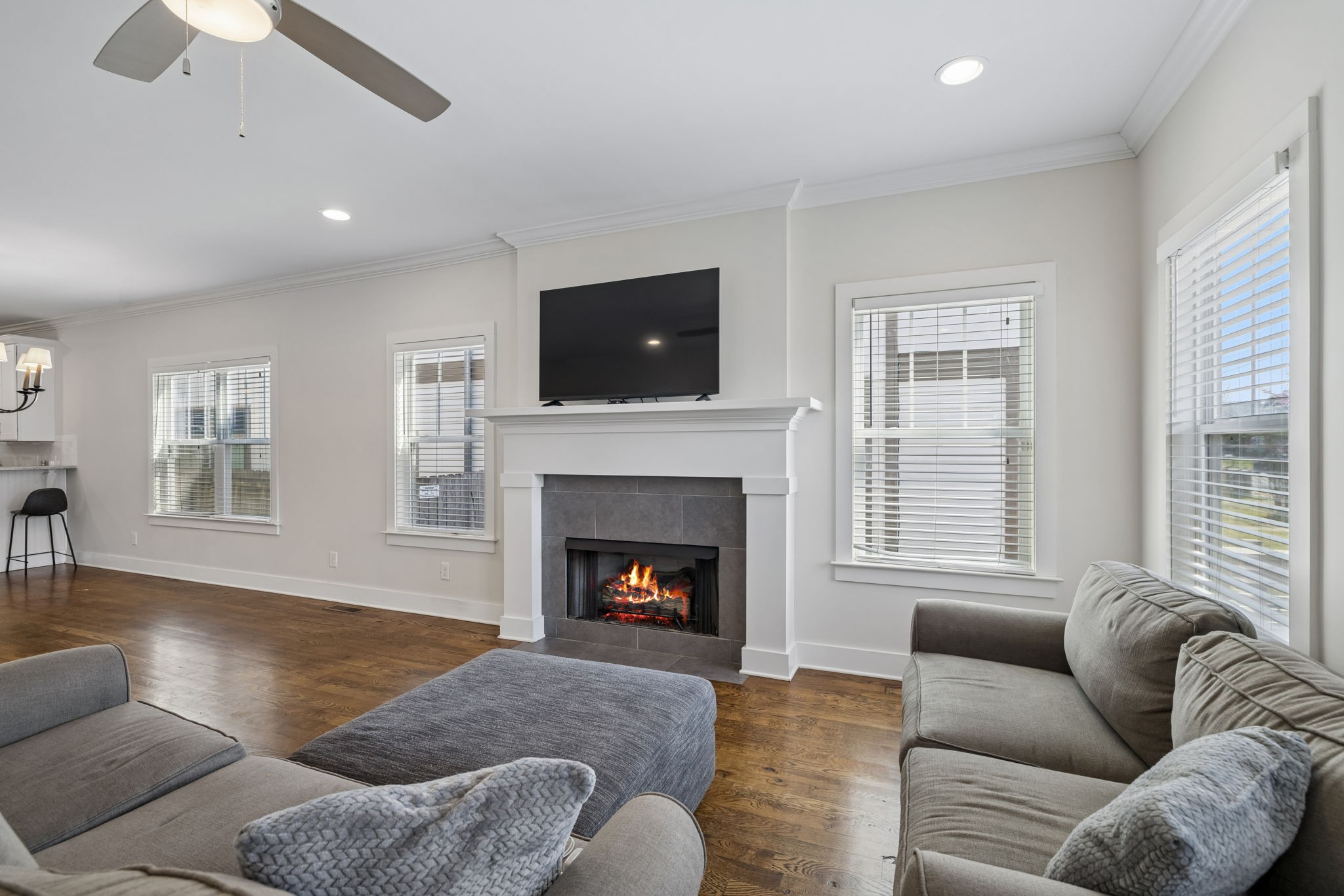 6214 California Ave A