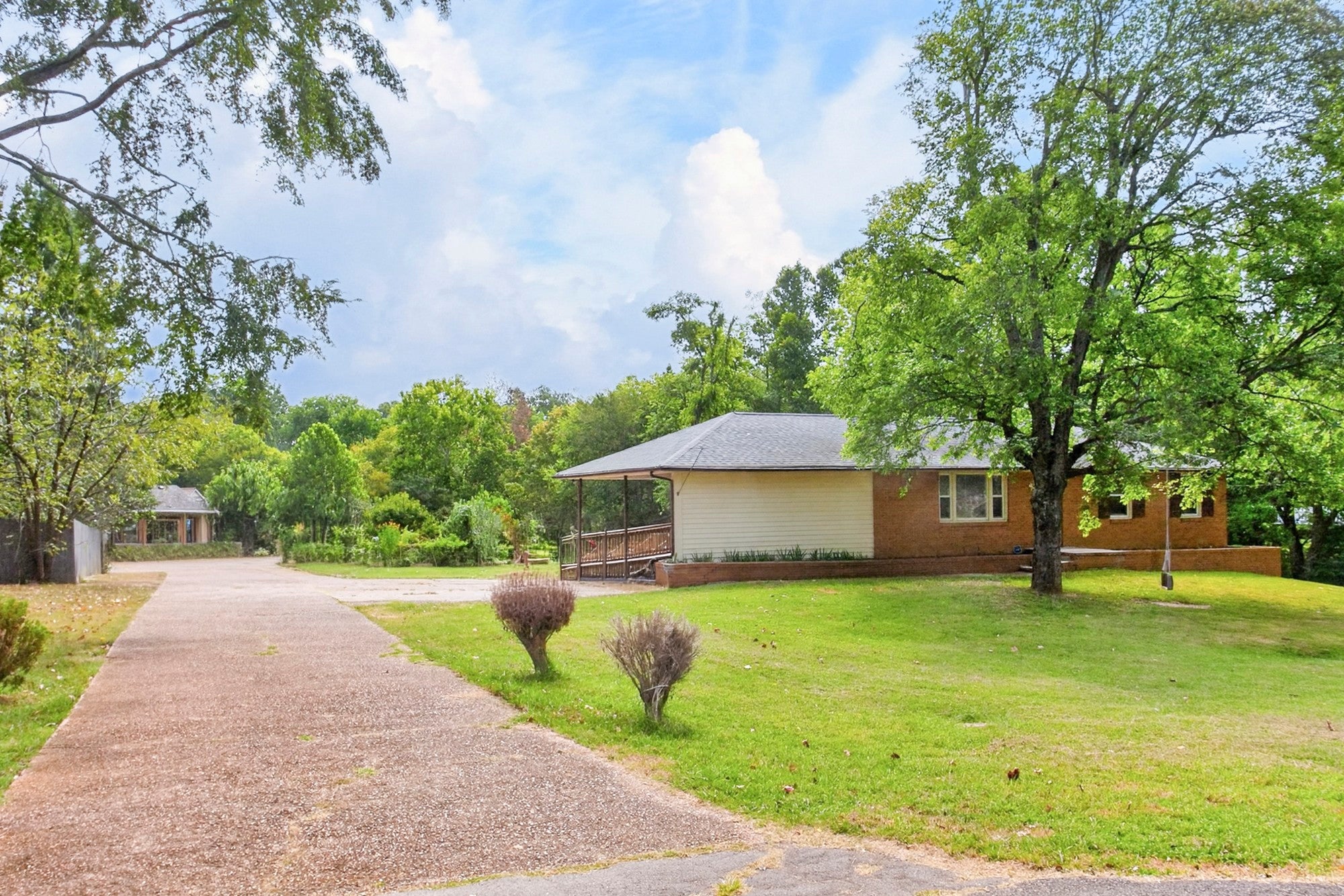 181 Greenwood Dr
