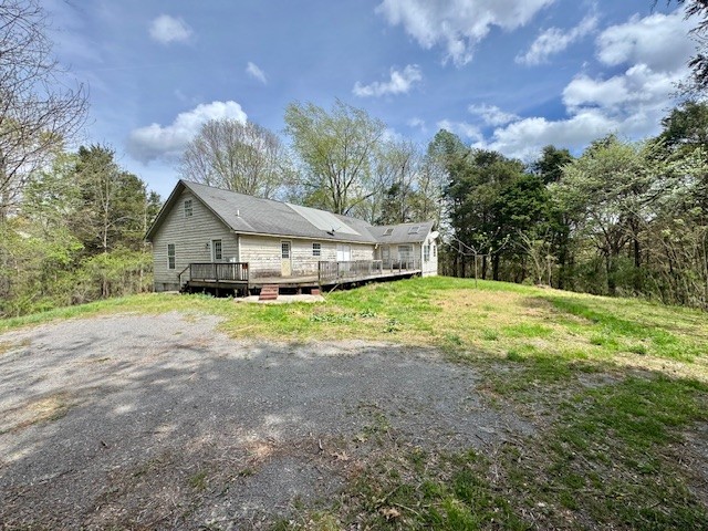 211 Dales Ln