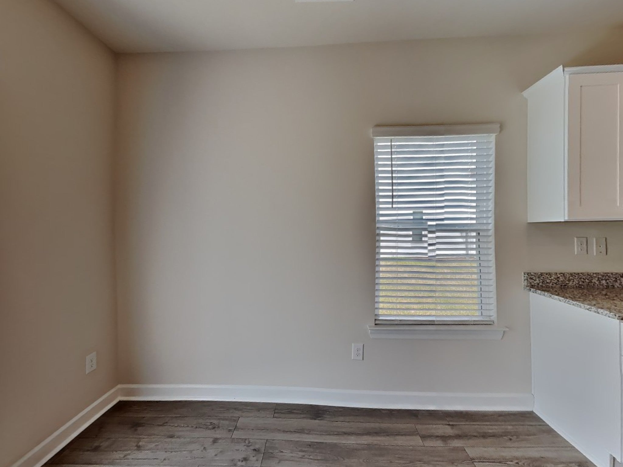 3326 Quintana Dr