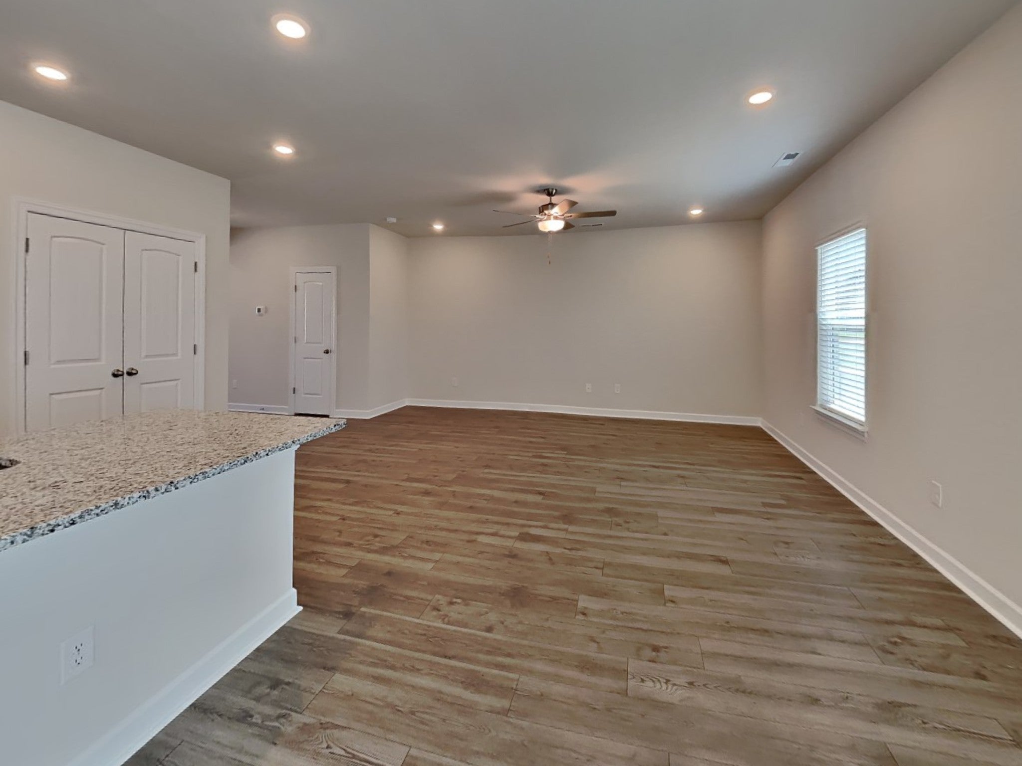 3326 Quintana Dr