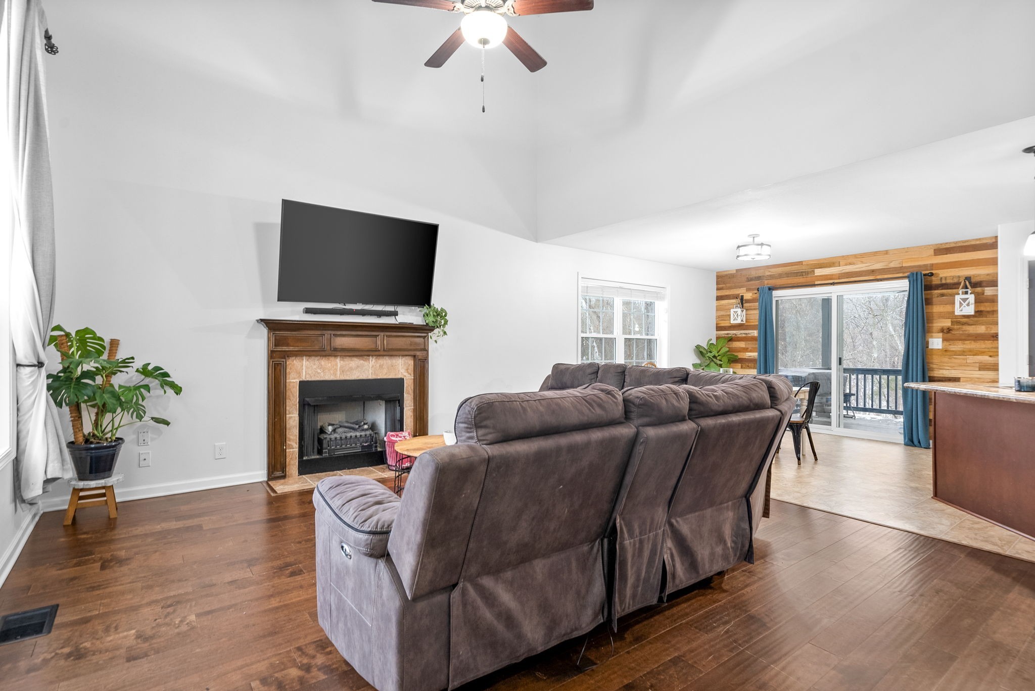 1495 Dewberry Rd