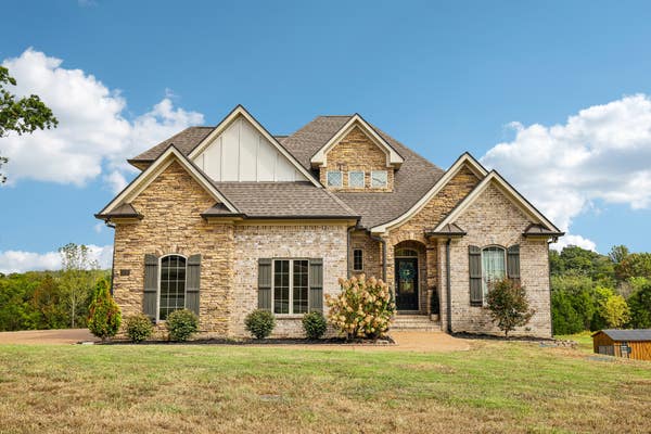 1026 C P Stewart Blvd, Lebanon, TN, 37087