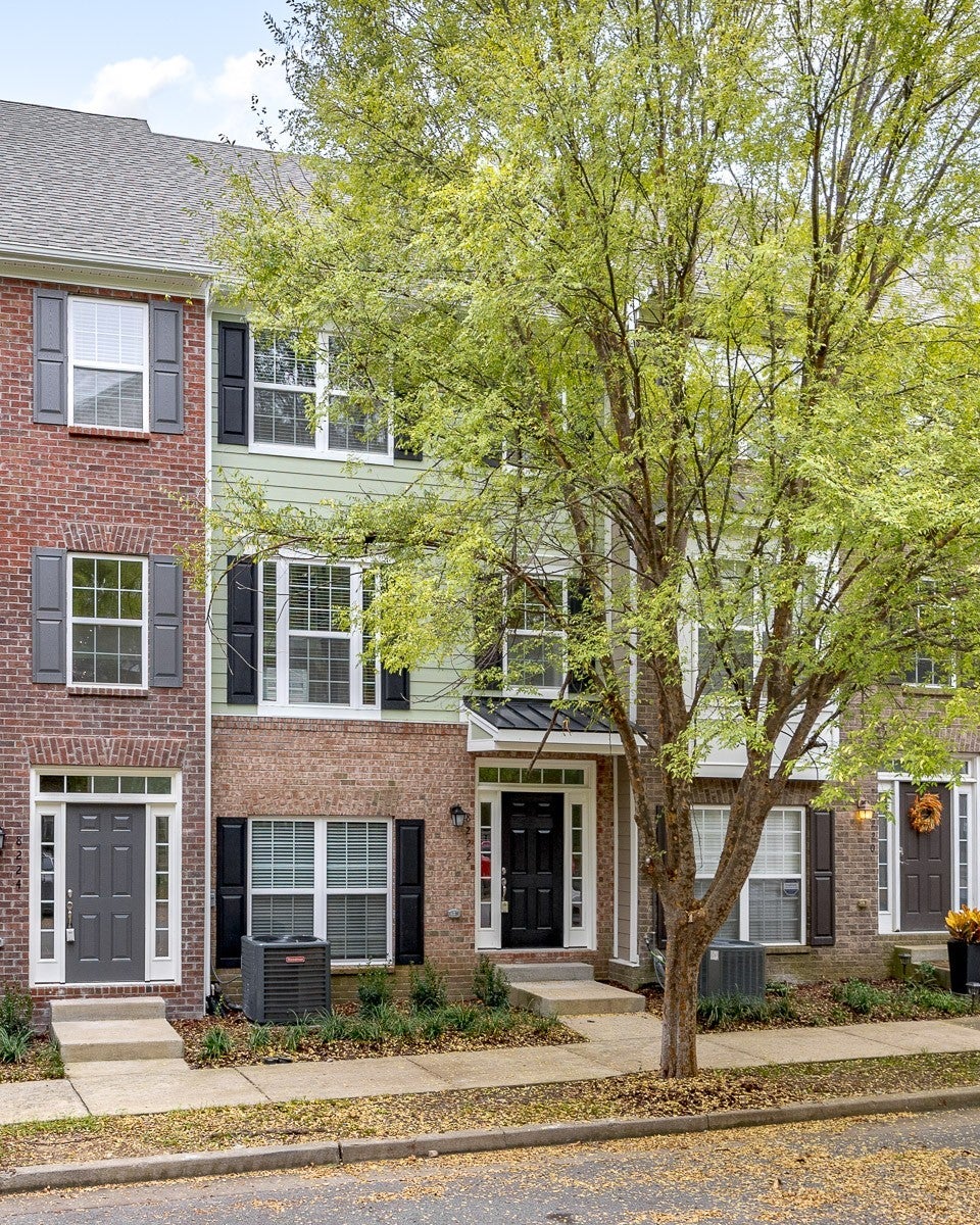 3.0-bed rental at 8222 Lenox Creekside Dr