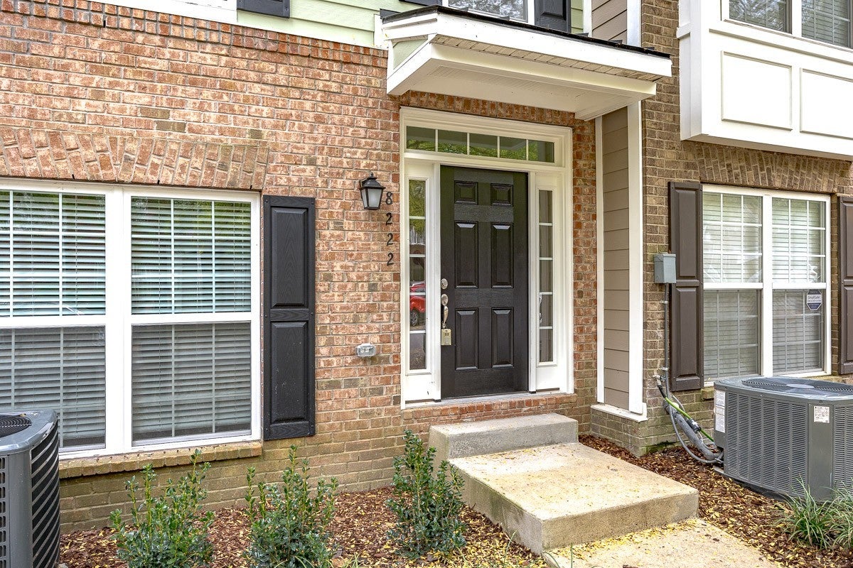 3-bed home for sale in Antioch, TN 37013, 8222 Lenox Creekside Dr 8222 Lenox Creekside Dr, Antioch TN 37013 3-bed home, photo 4 of 43