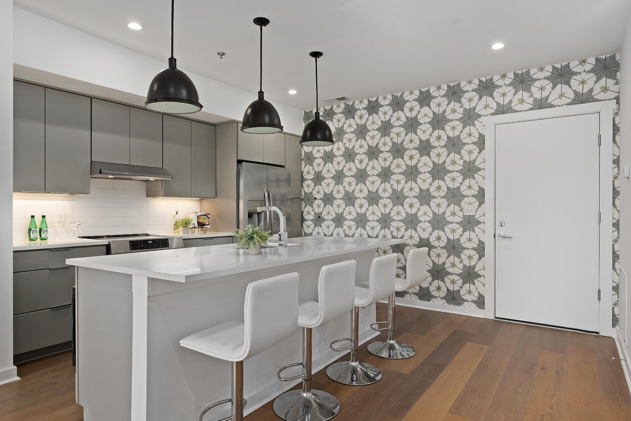 411 Fairpoint Street 306