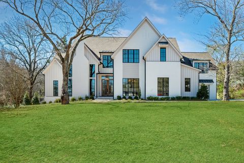 Photo of 825 Forest Hills Dr, Nashville, TN 37220 (MLS # 2496064)