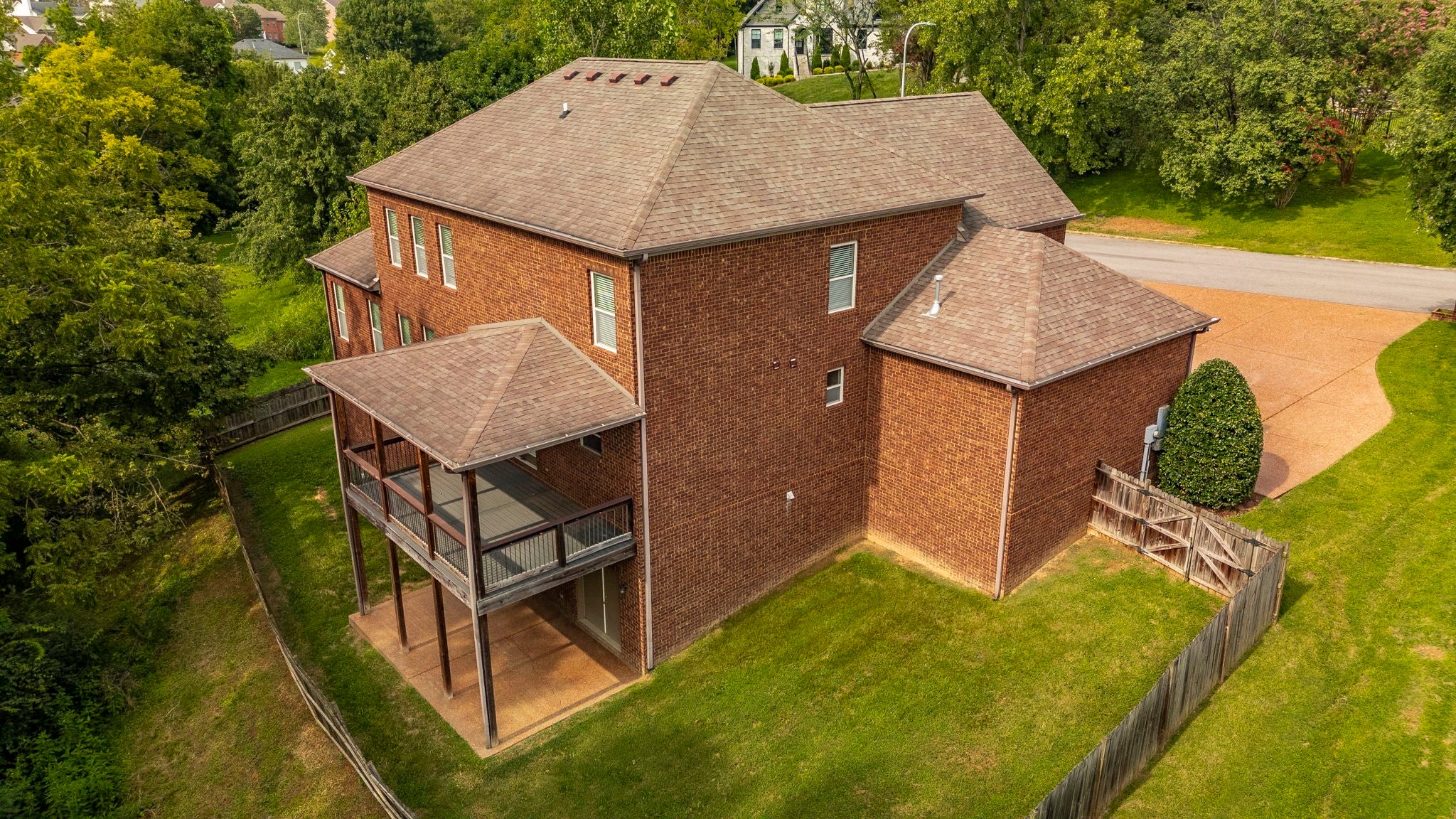 816 Lynn Dr