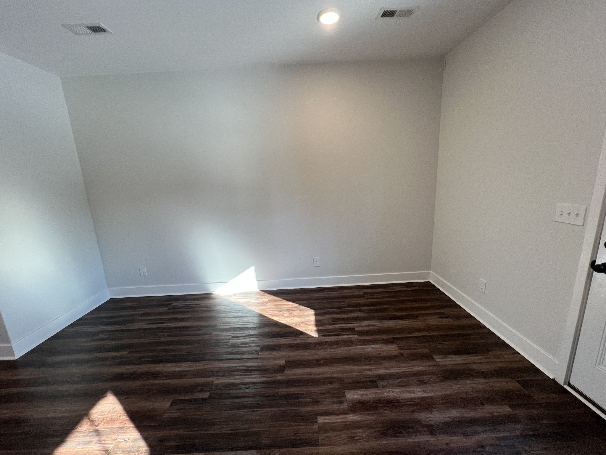 106 Adkins St