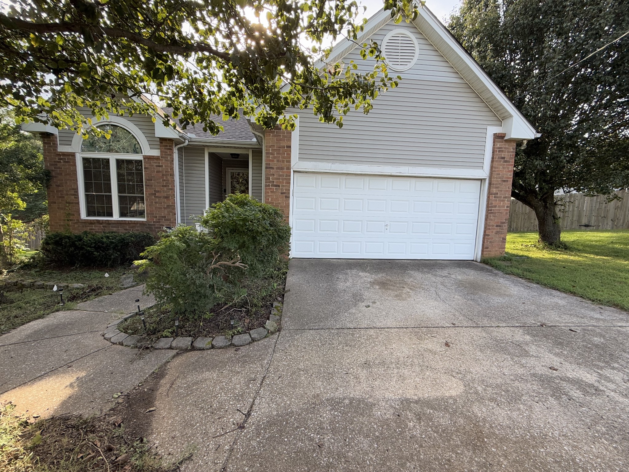 121 Hidden Forest Ln