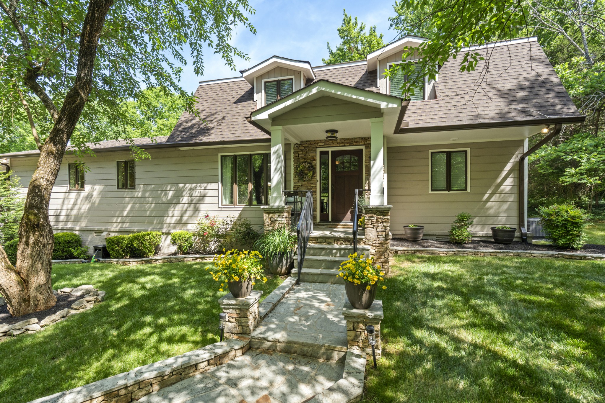 4-bed listing at 1004 Perkins Ln, Franklin