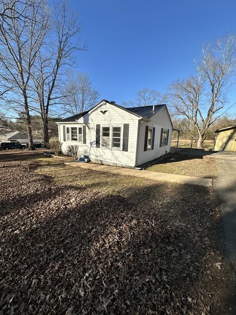 3011 Green Hill Dr Centerville TN 37033