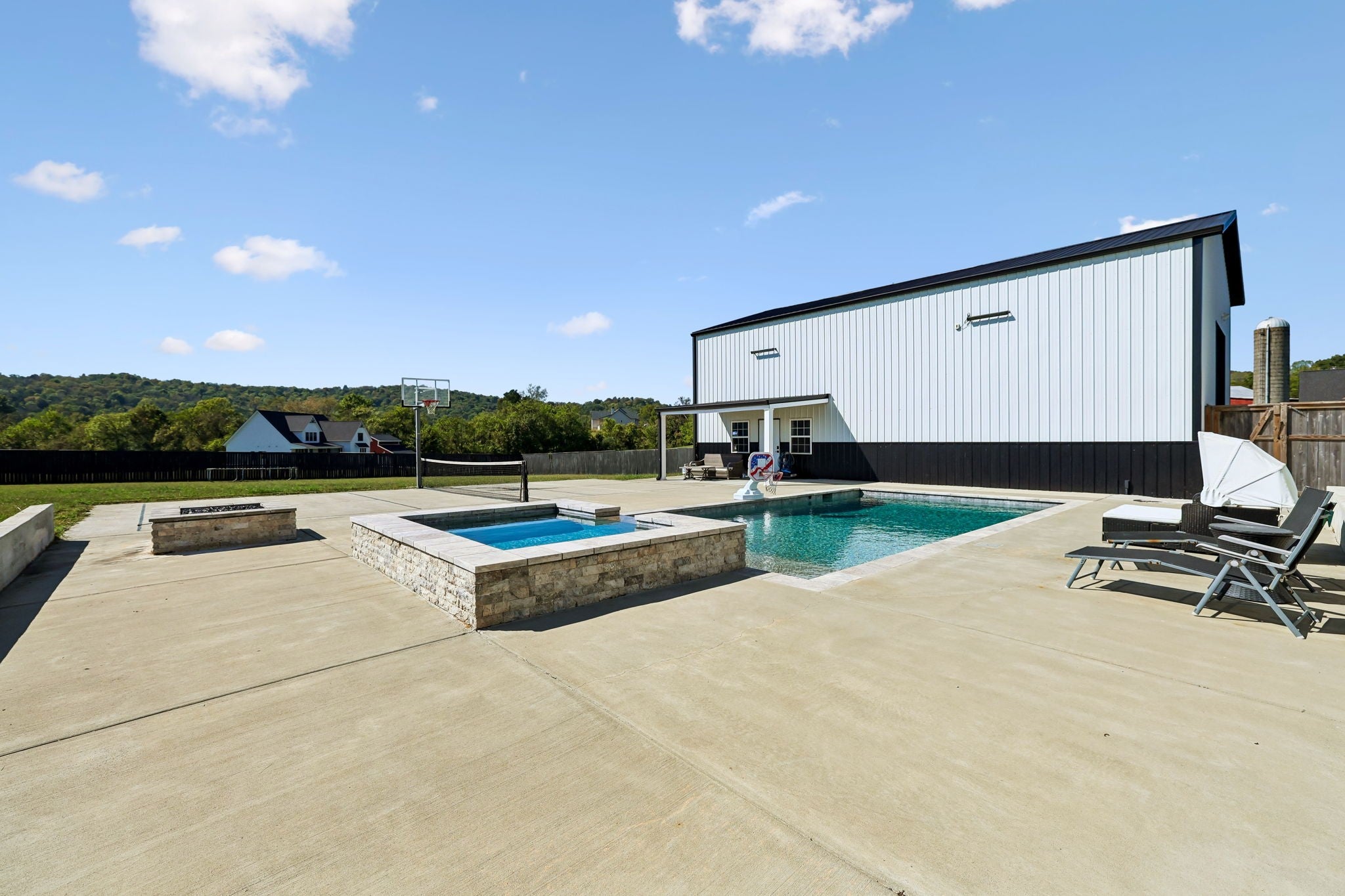 1160 Hearn Hill Rd