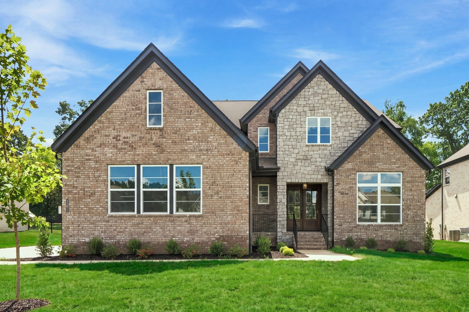 6-bed listing at 7291 Orrinshire Dr, Fairview