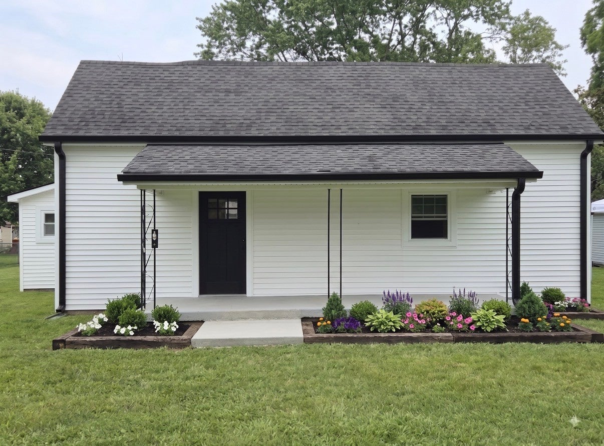 210 Front View St