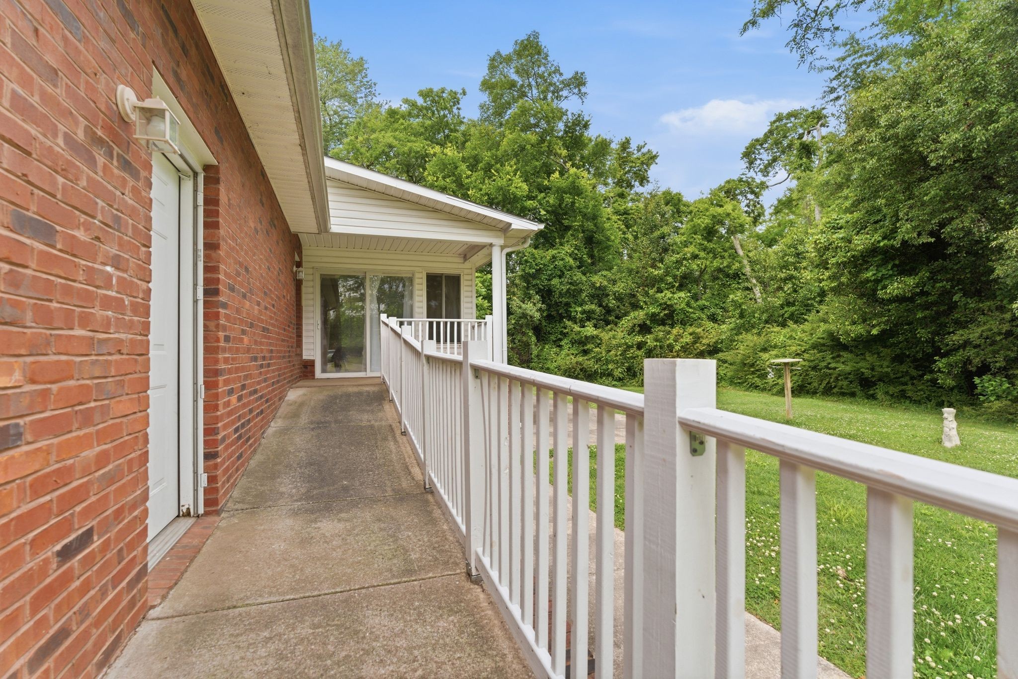 404 Heikens Dr