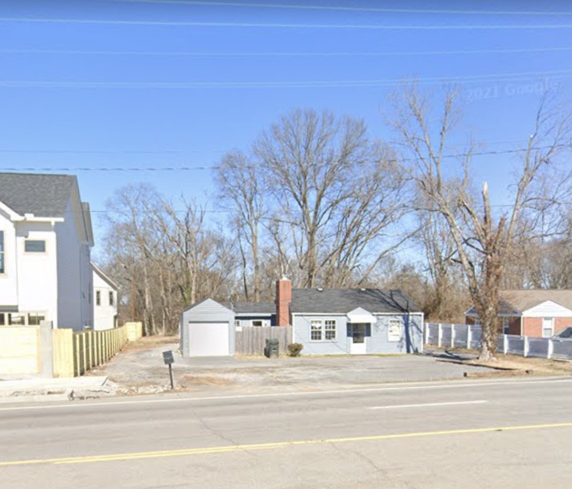 94 Thompson Ln