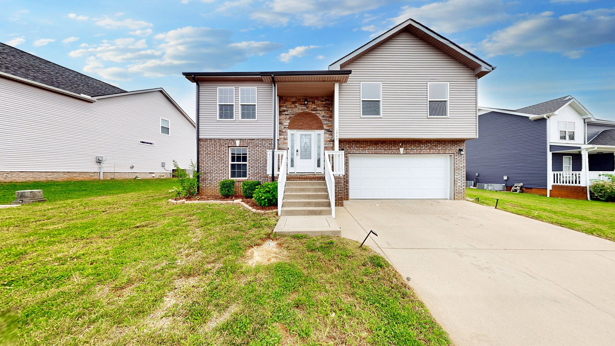 1049 Charles Thomas Dr