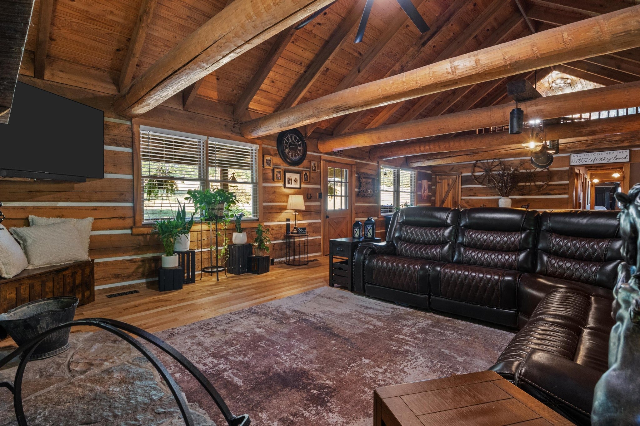 312 Broadview Dr