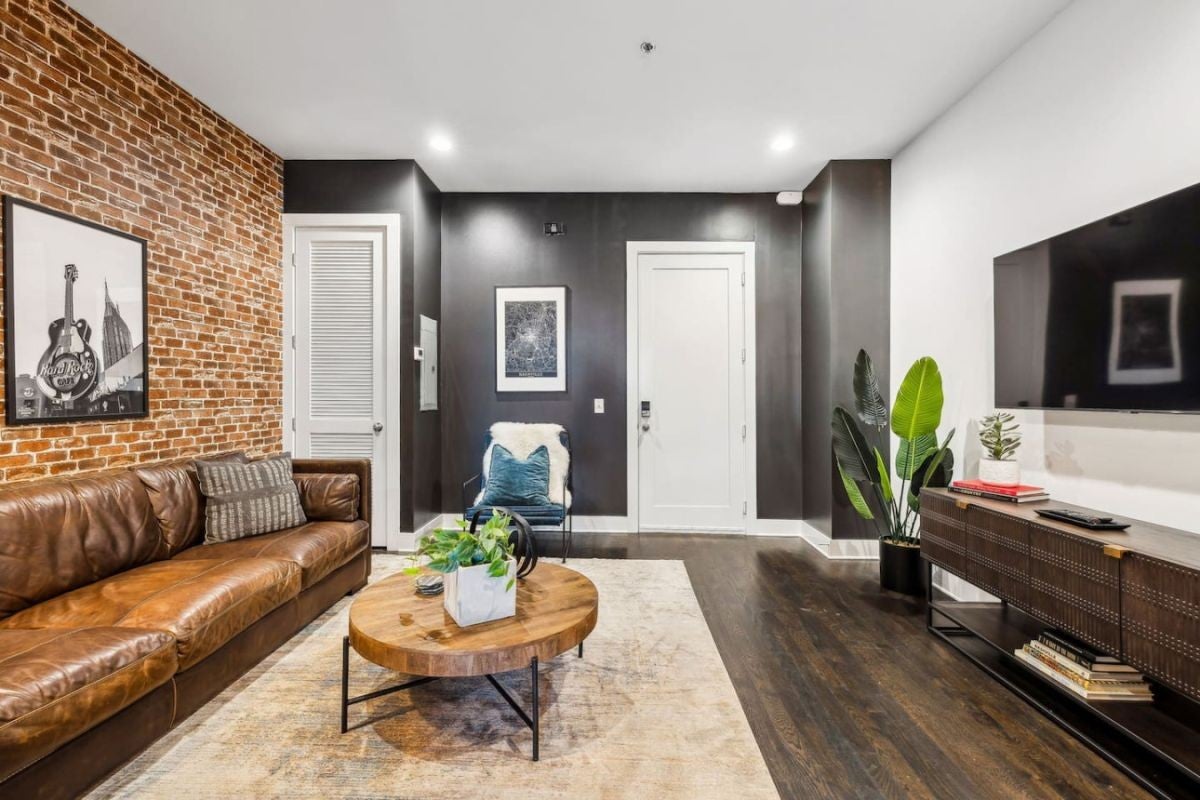210 30th Ave N 306