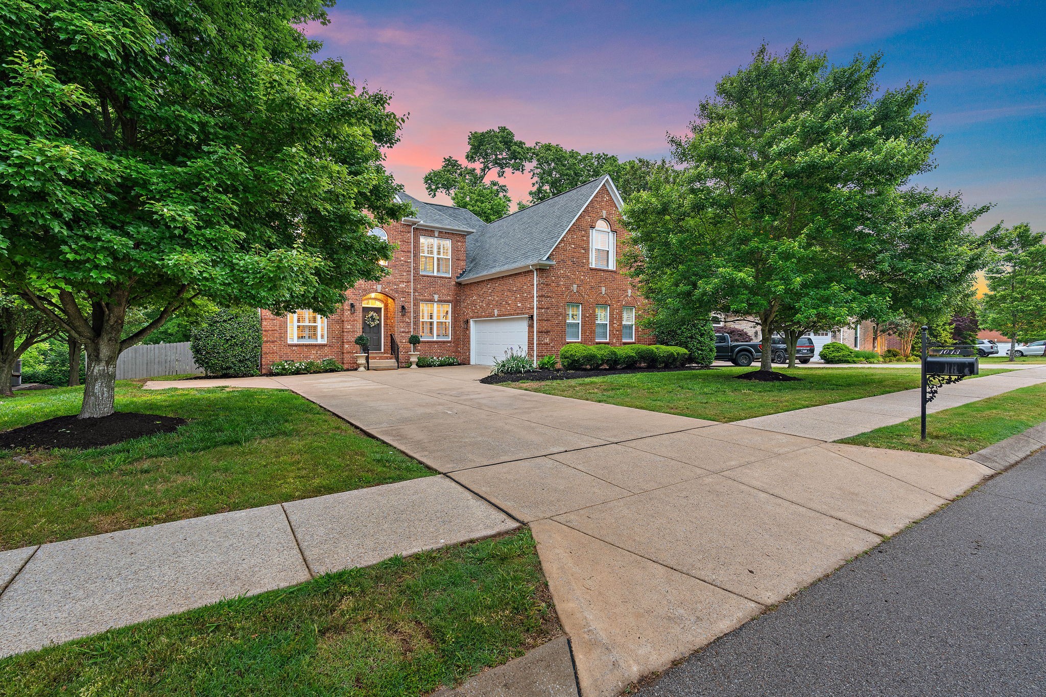 1013 Nealcrest Cir