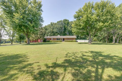 1075 Batson Mill Rd Charlotte TN 37036
