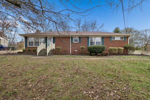 1117 Peninsula Dr Gallatin TN 37066