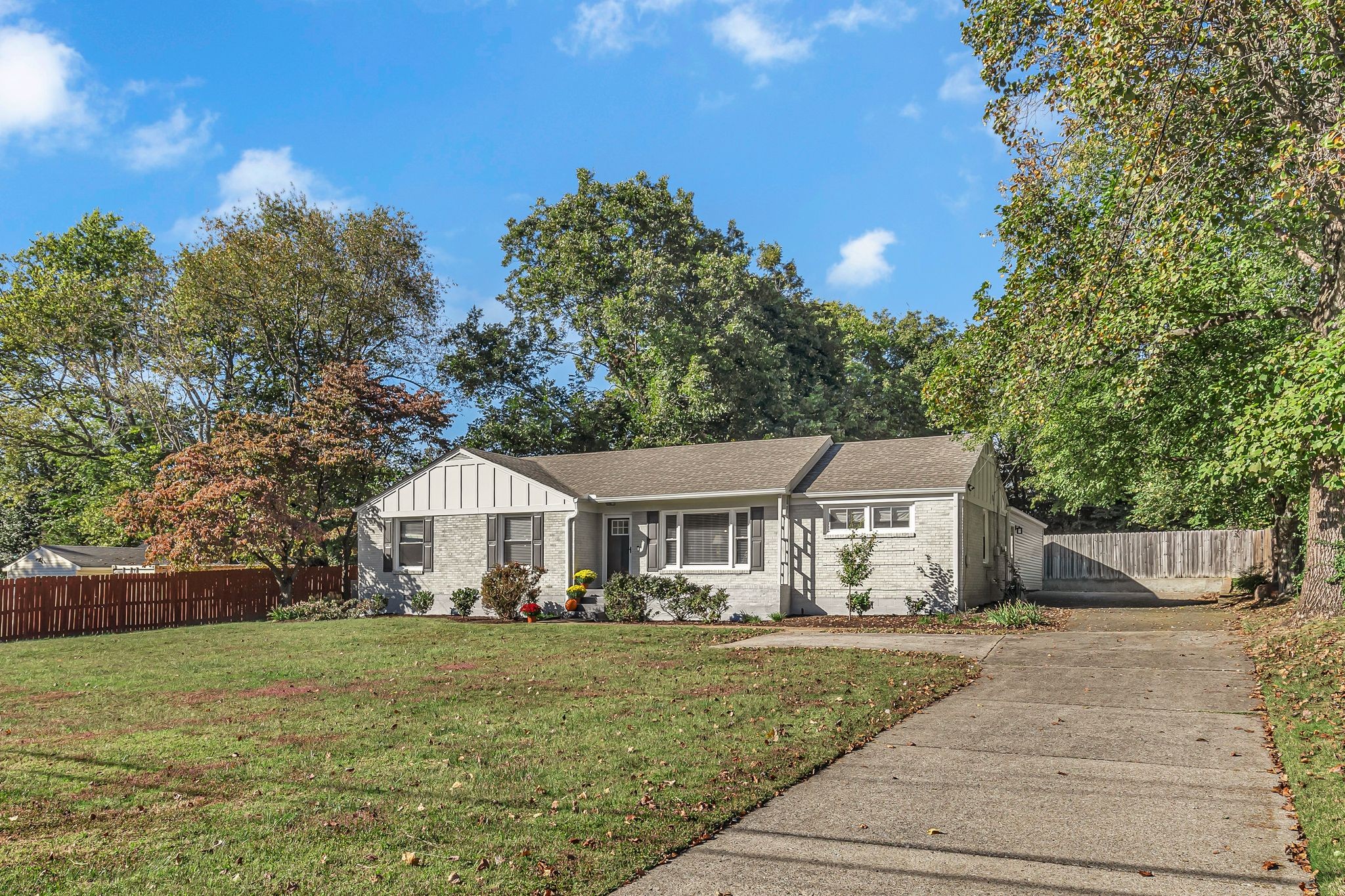 526 Inwood Dr