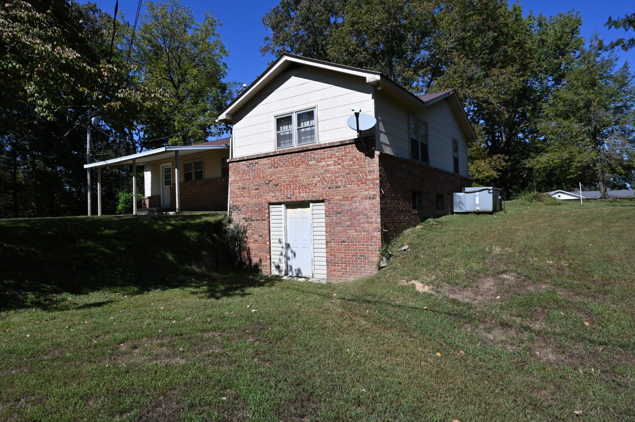 320 Breeding Ln