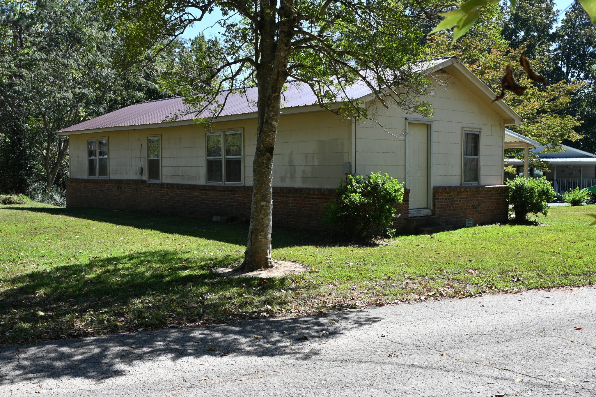 320 Breeding Ln