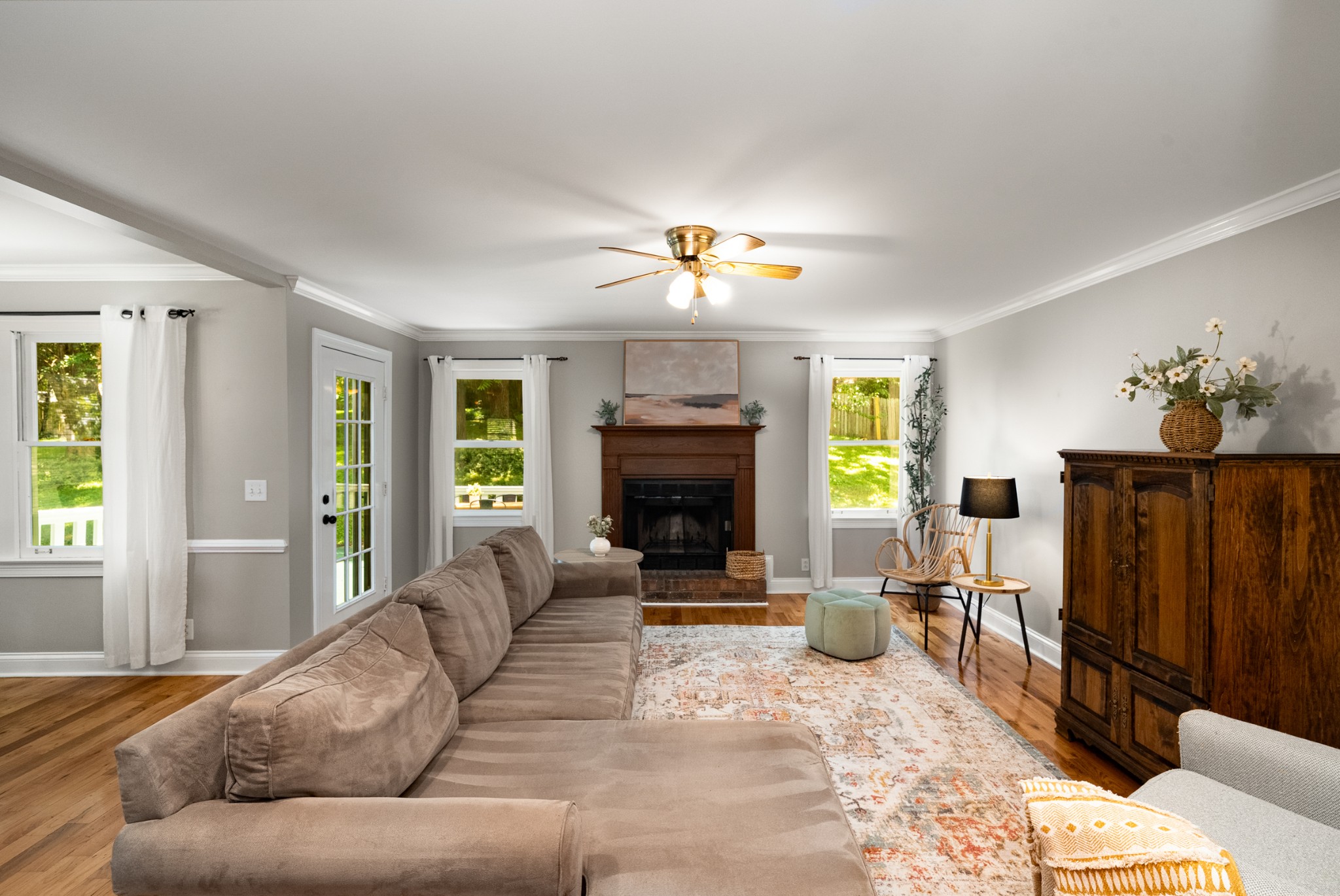 1112 Blythe Ct E