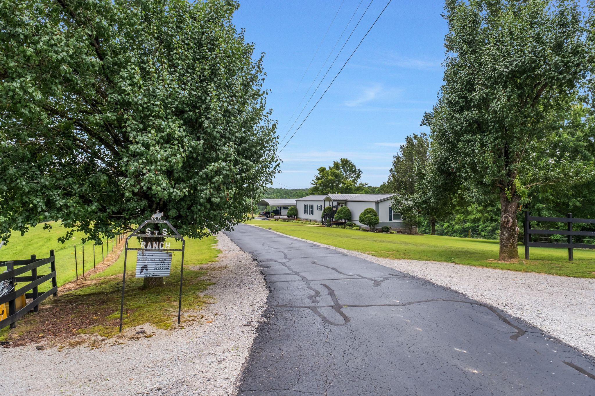 190 Carmack Dr
