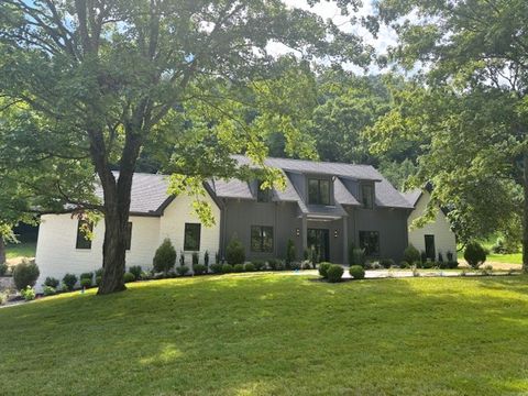 2005 Otter Valley Ln Nashville TN 37215