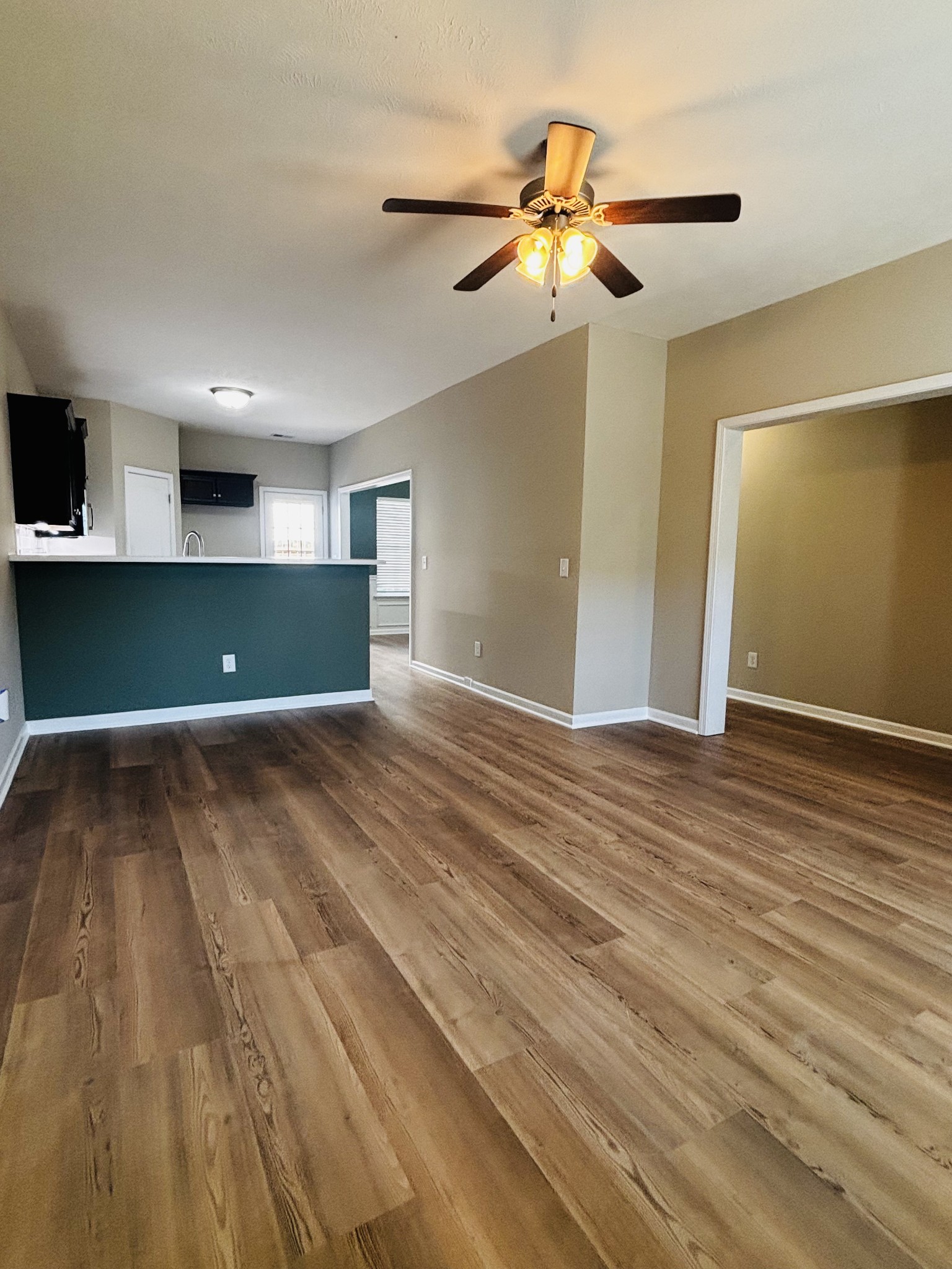 2346 New Holland Cir