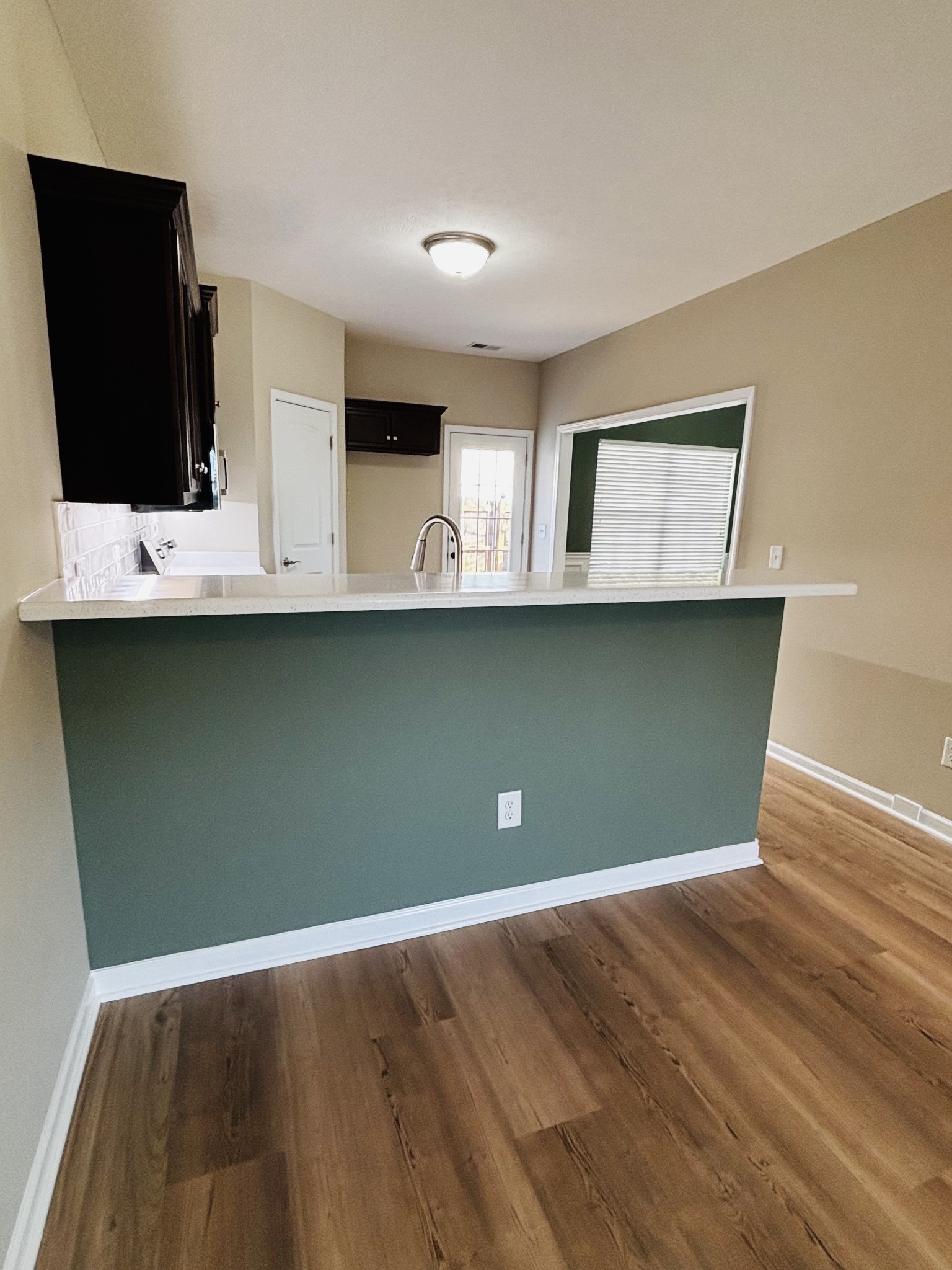 2346 New Holland Cir