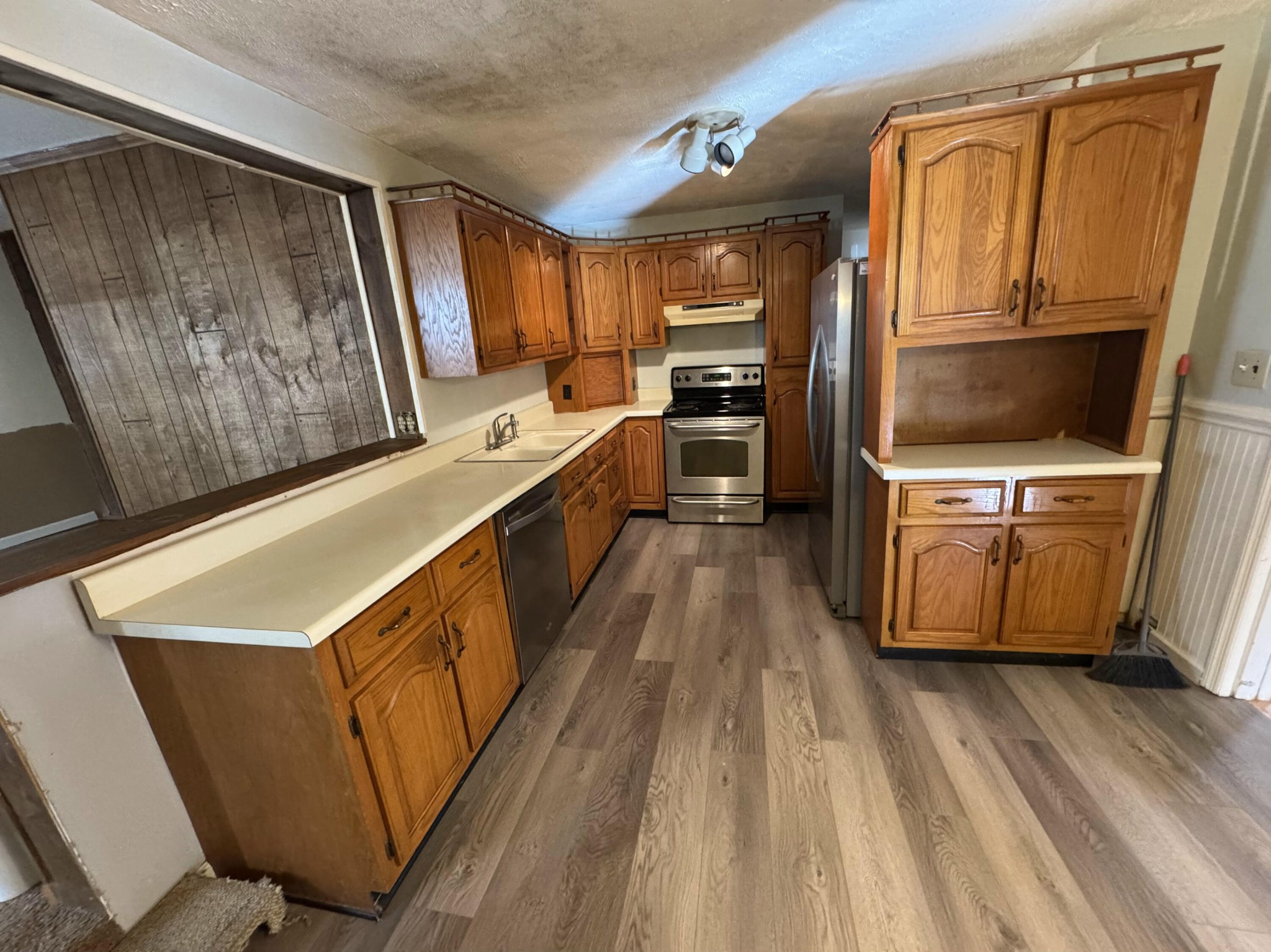 3431 Van Buren Street