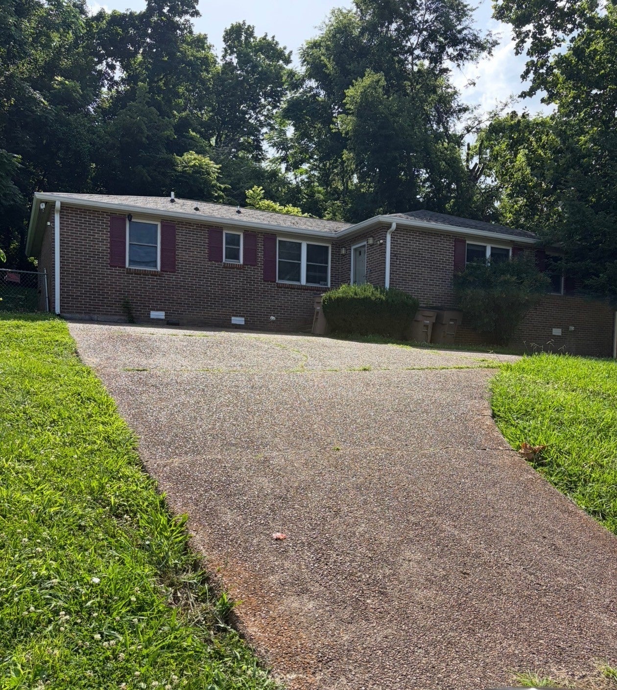 2.0-bed rental at 443 Cedarmont Dr
