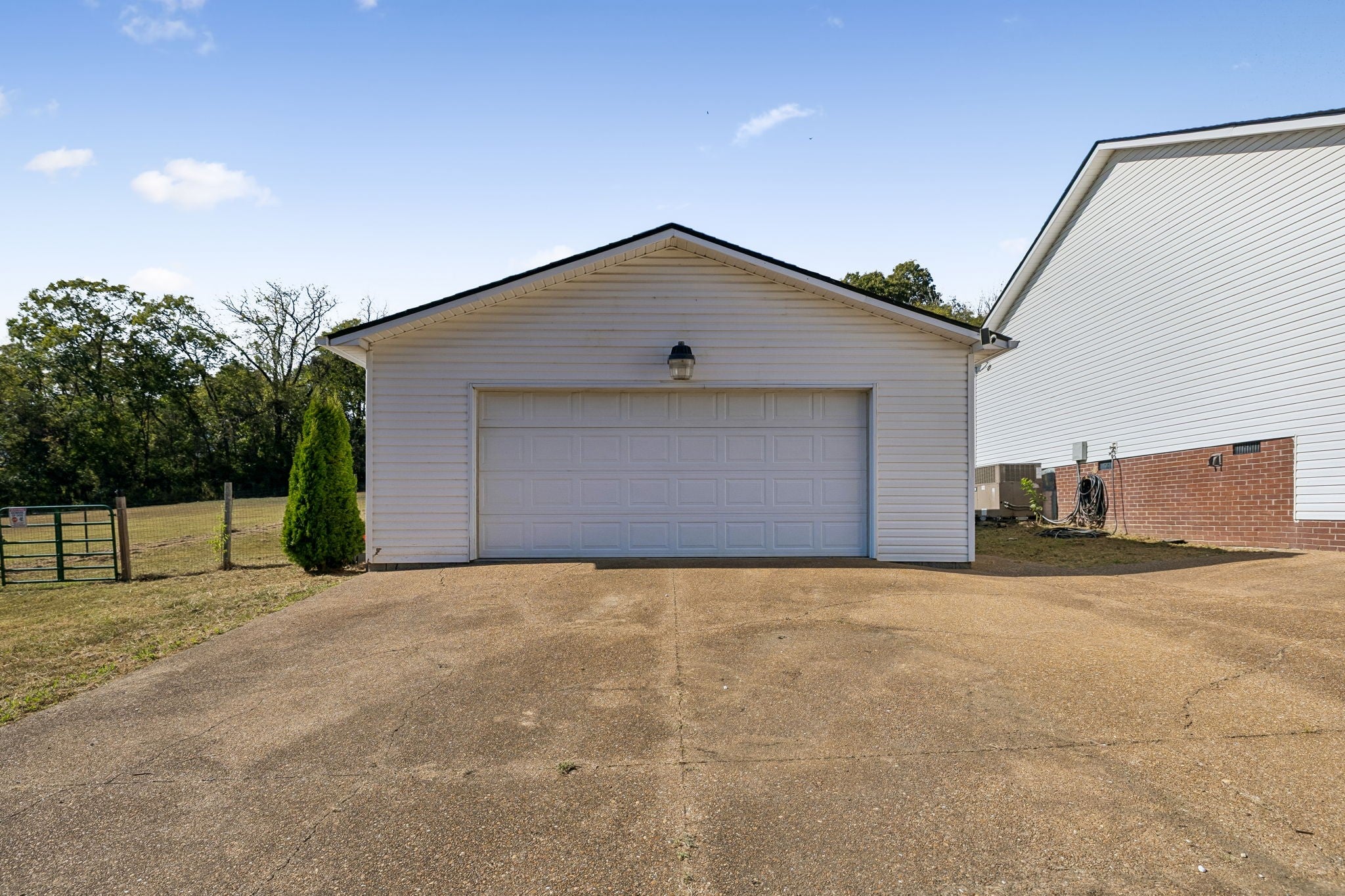 1245 Cliff Amos Rd