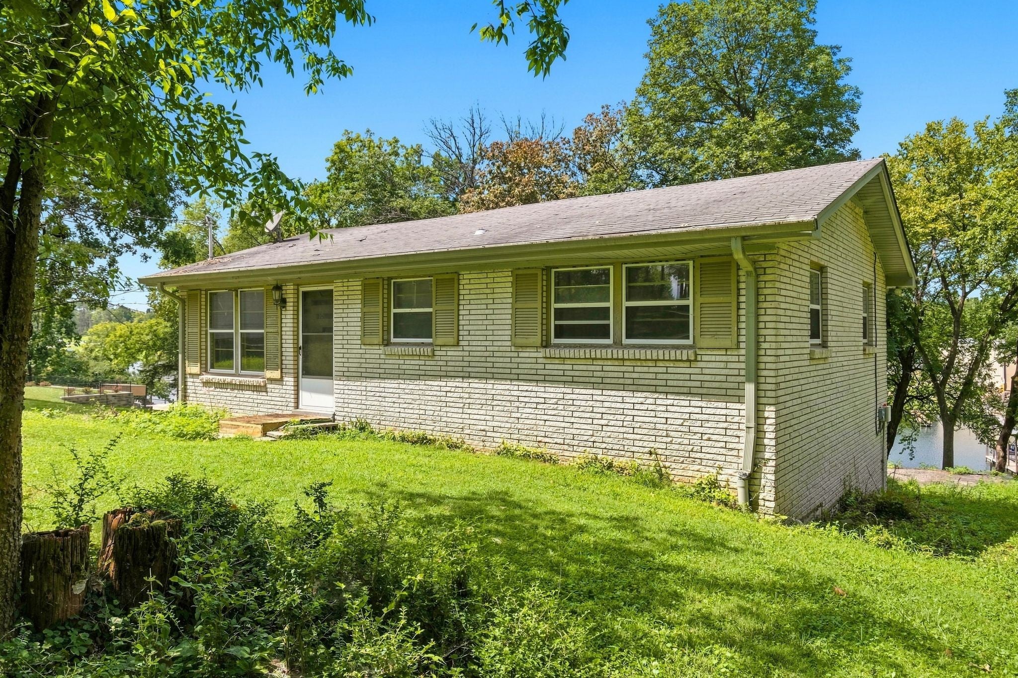 148 Sunset Dr