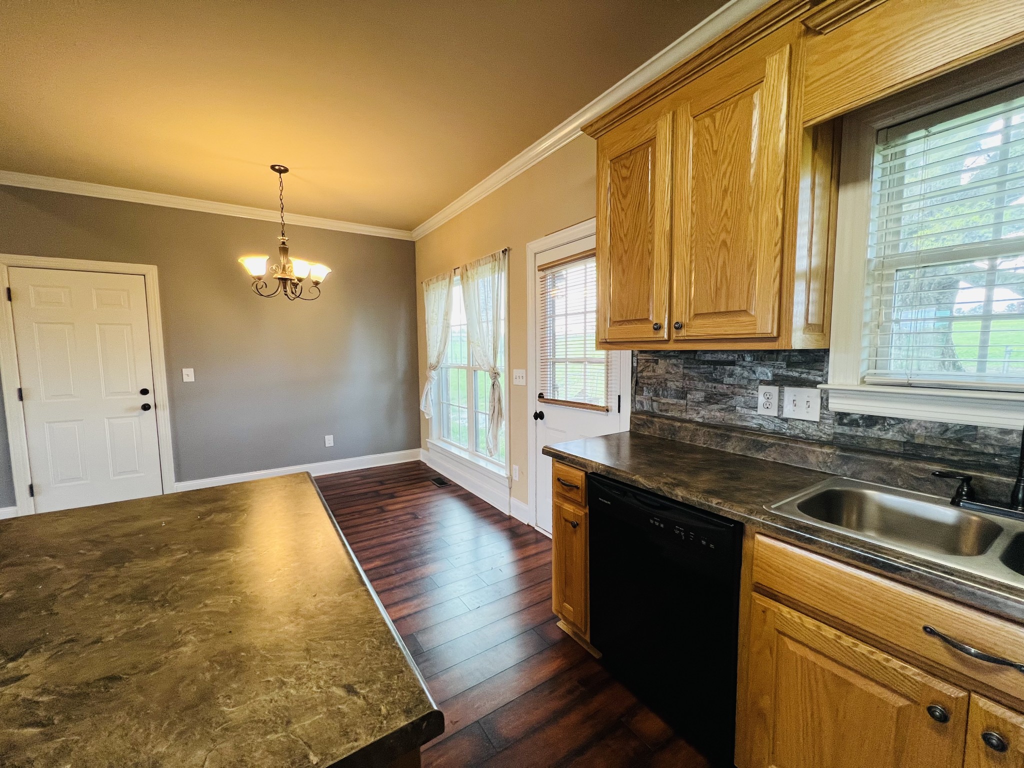6 Remington Dr