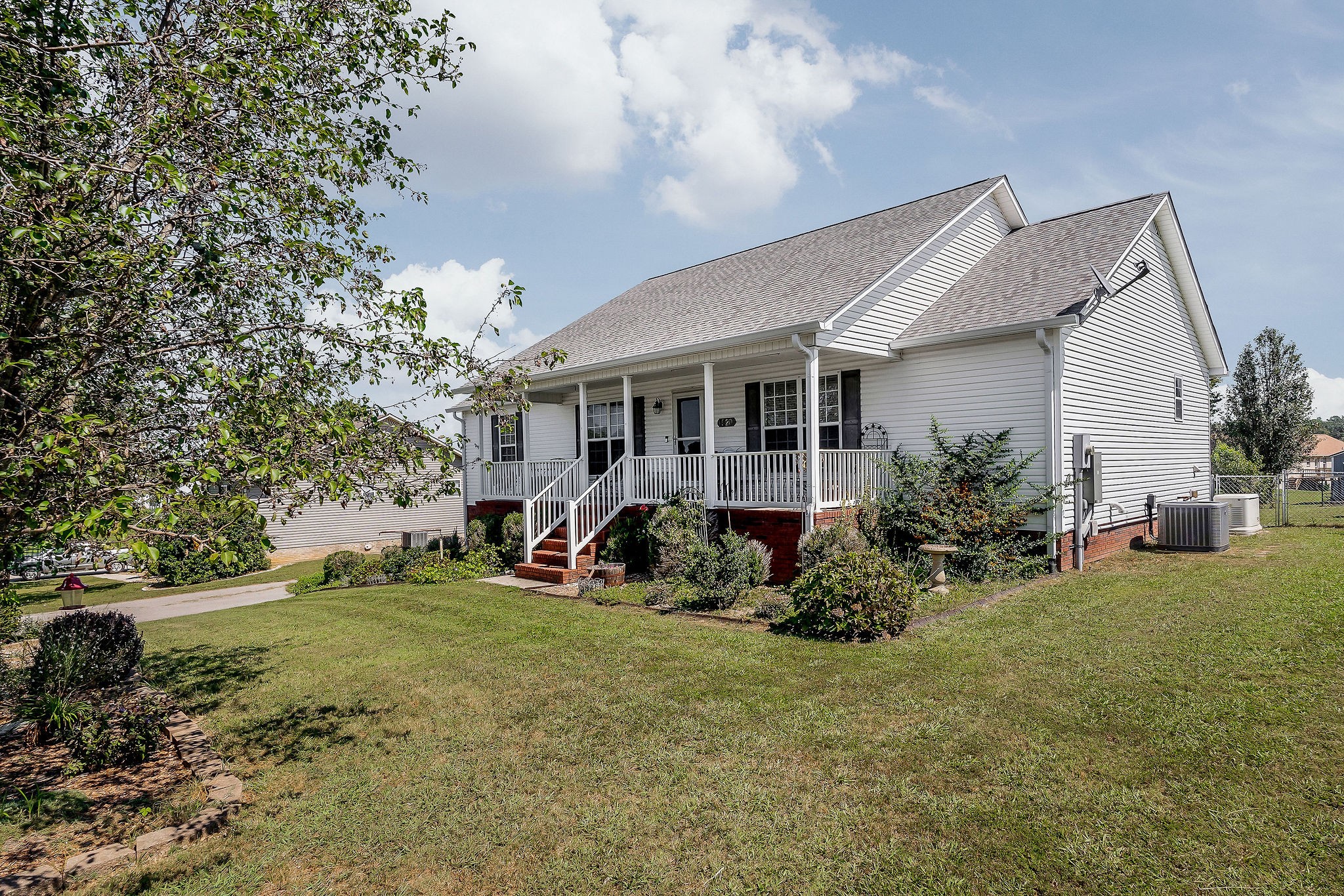 1520 Hawkins Crawford Rd