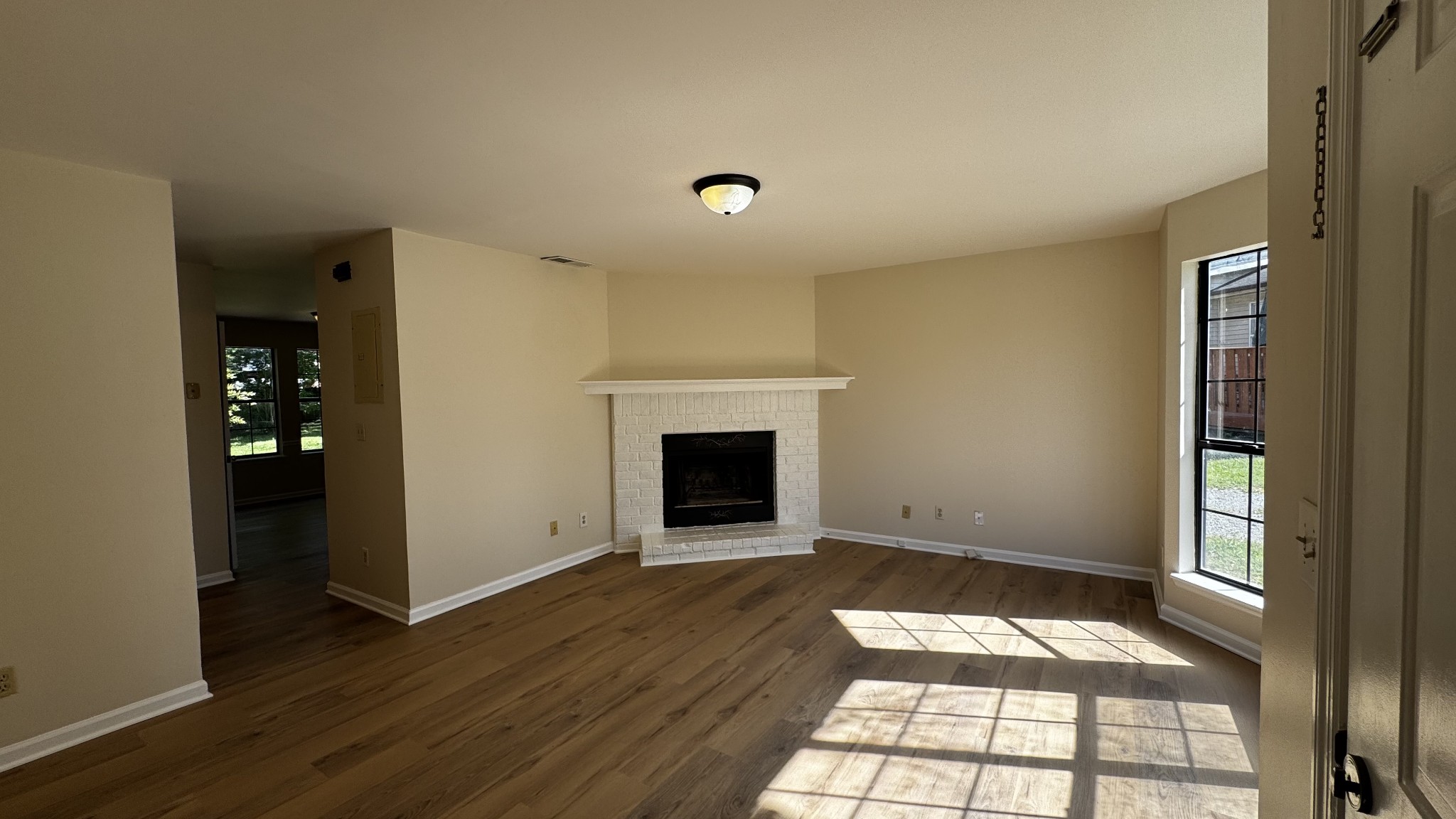 1808 Aster Ct