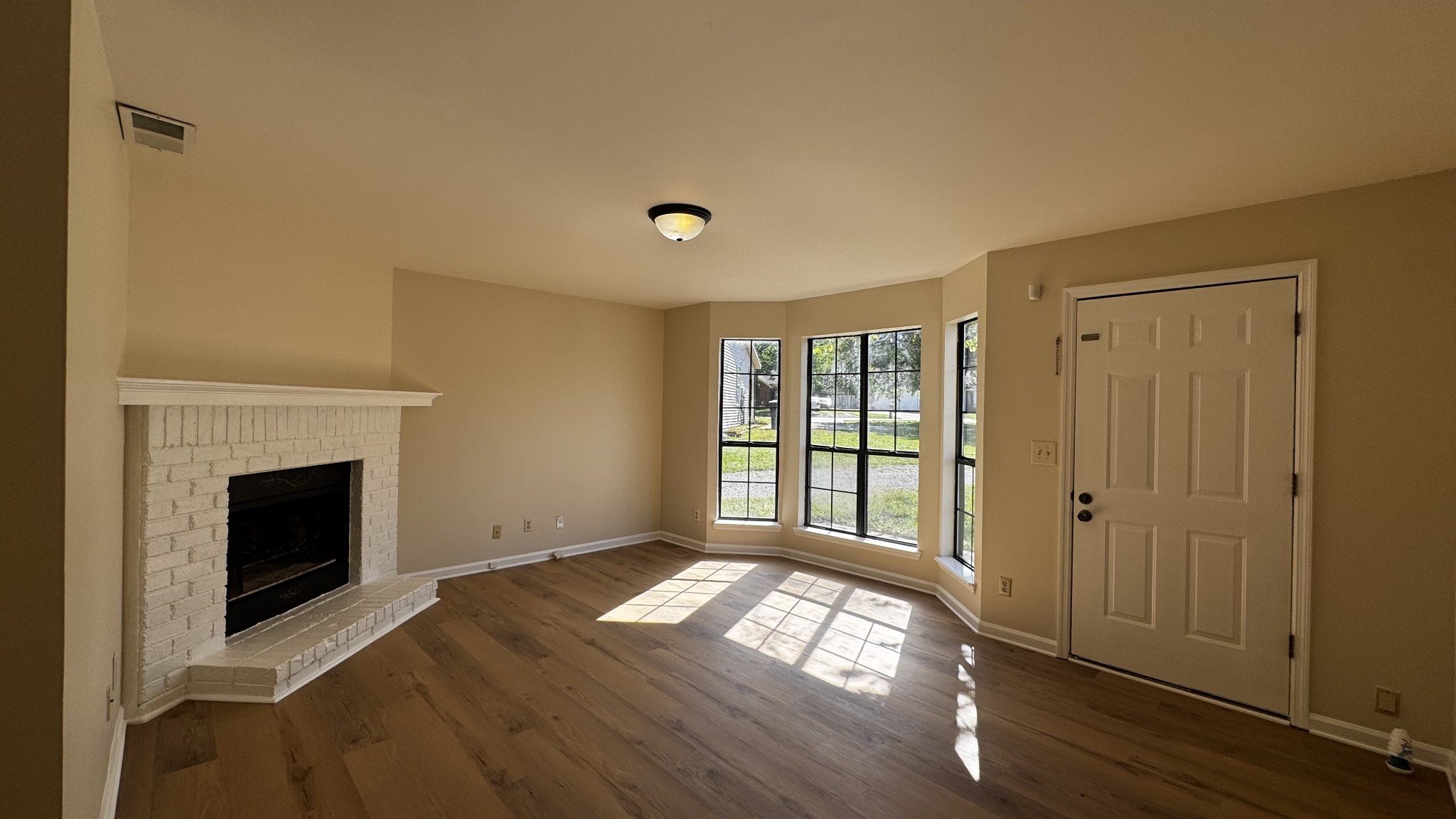 1808 Aster Ct