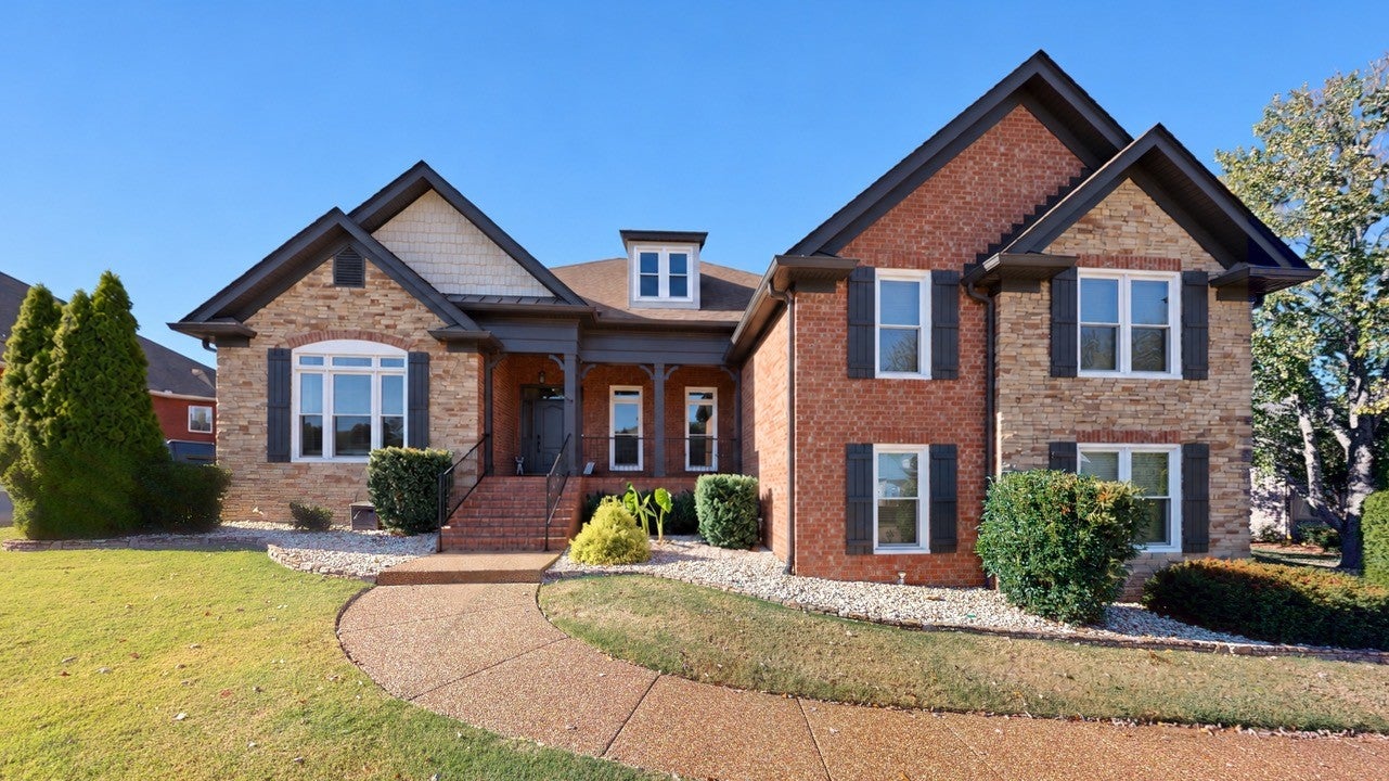 601 Ridgecrest Ln