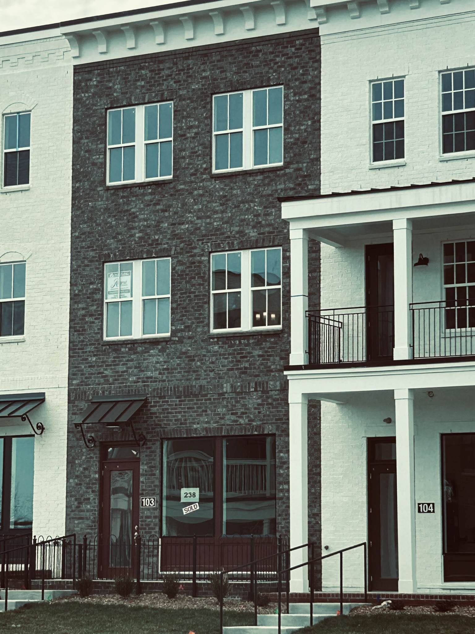 2101 Branford Pl 203