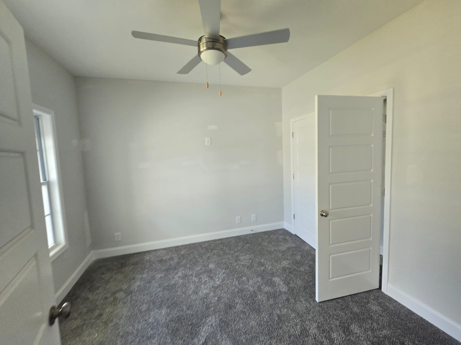 522 N Halifax Ct