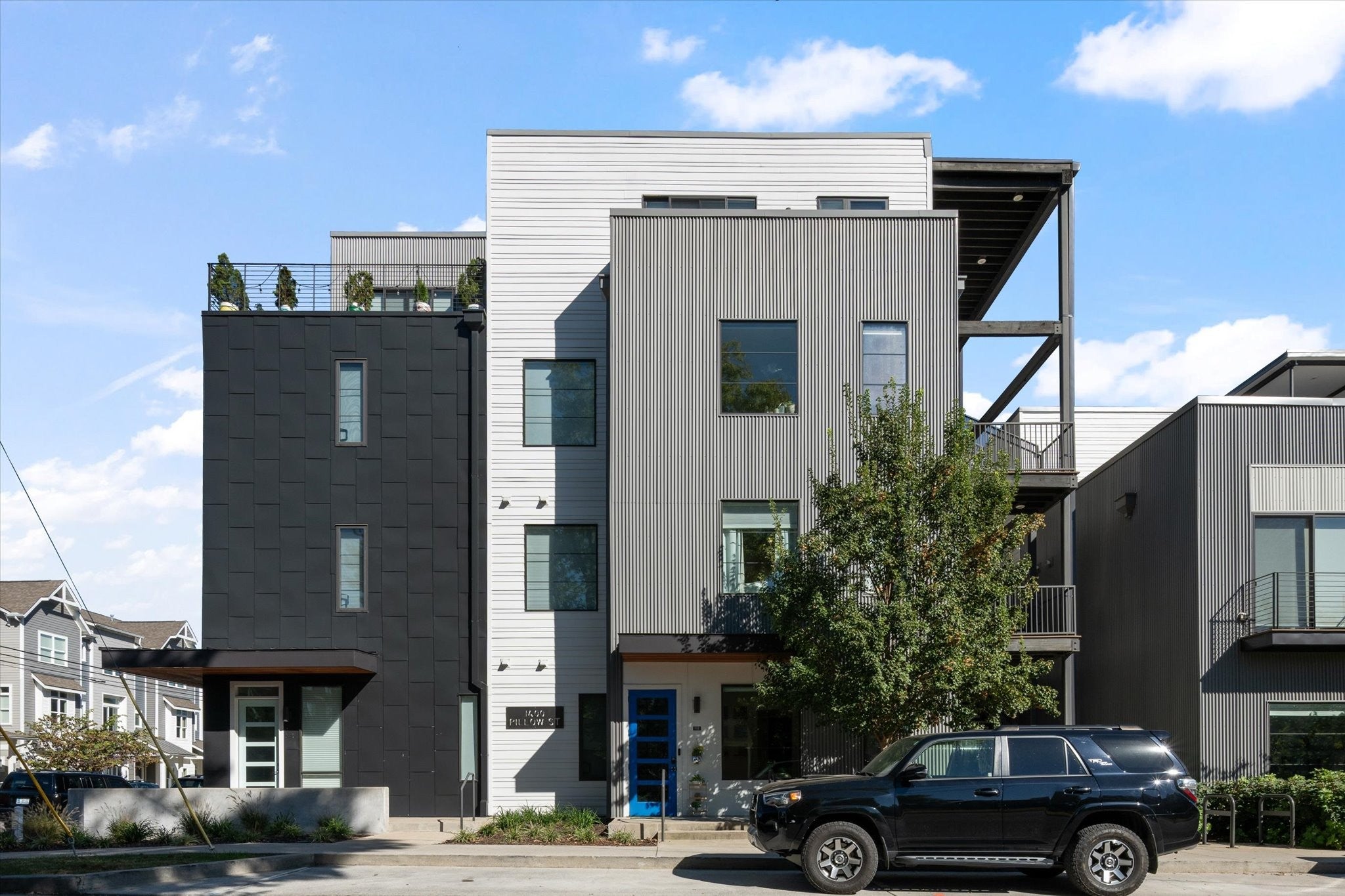 1-bed listing at 1400 Pillow St 102, Nashville