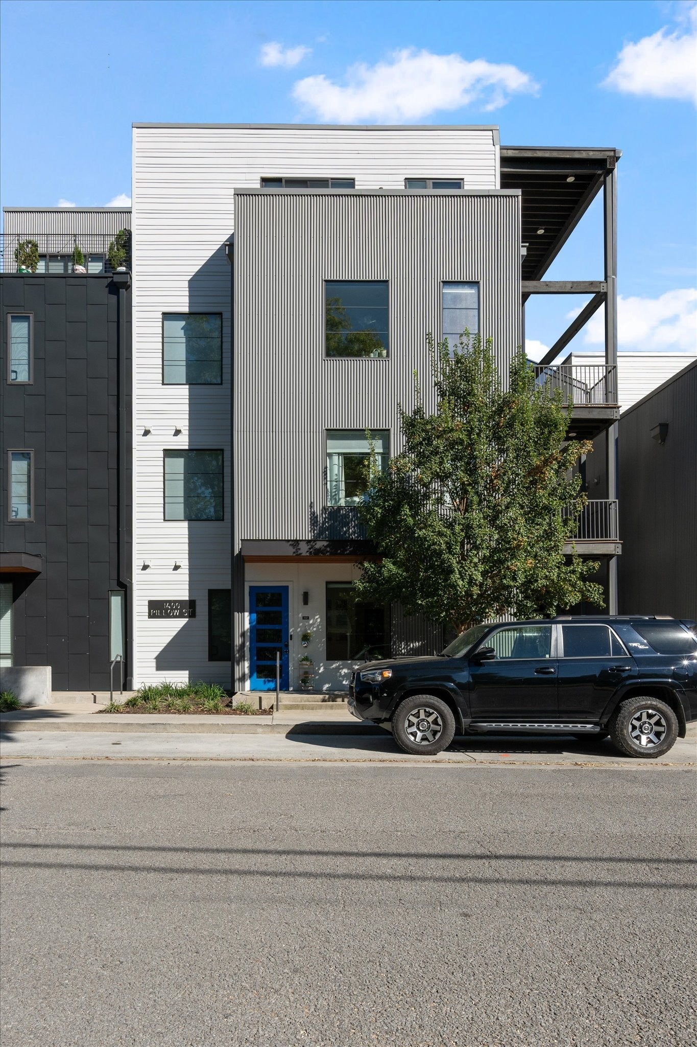 1400 Pillow St 102