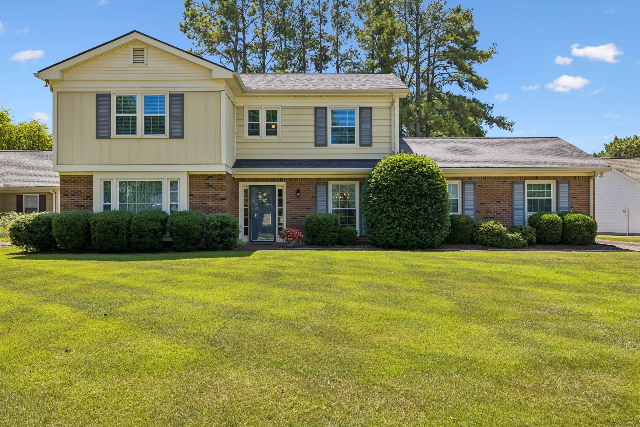 4-bed listing at 1906 Sam Houston Ct, Franklin